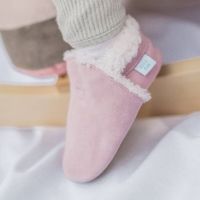 Dotty Fish Slipper aus weichem Wildleder in Rosa