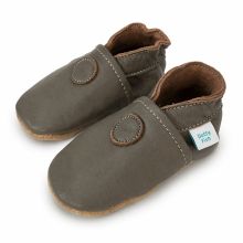 Graue Krabbelschuhe