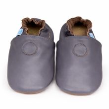 Schlichte graue Schuhe mit Gummisohle