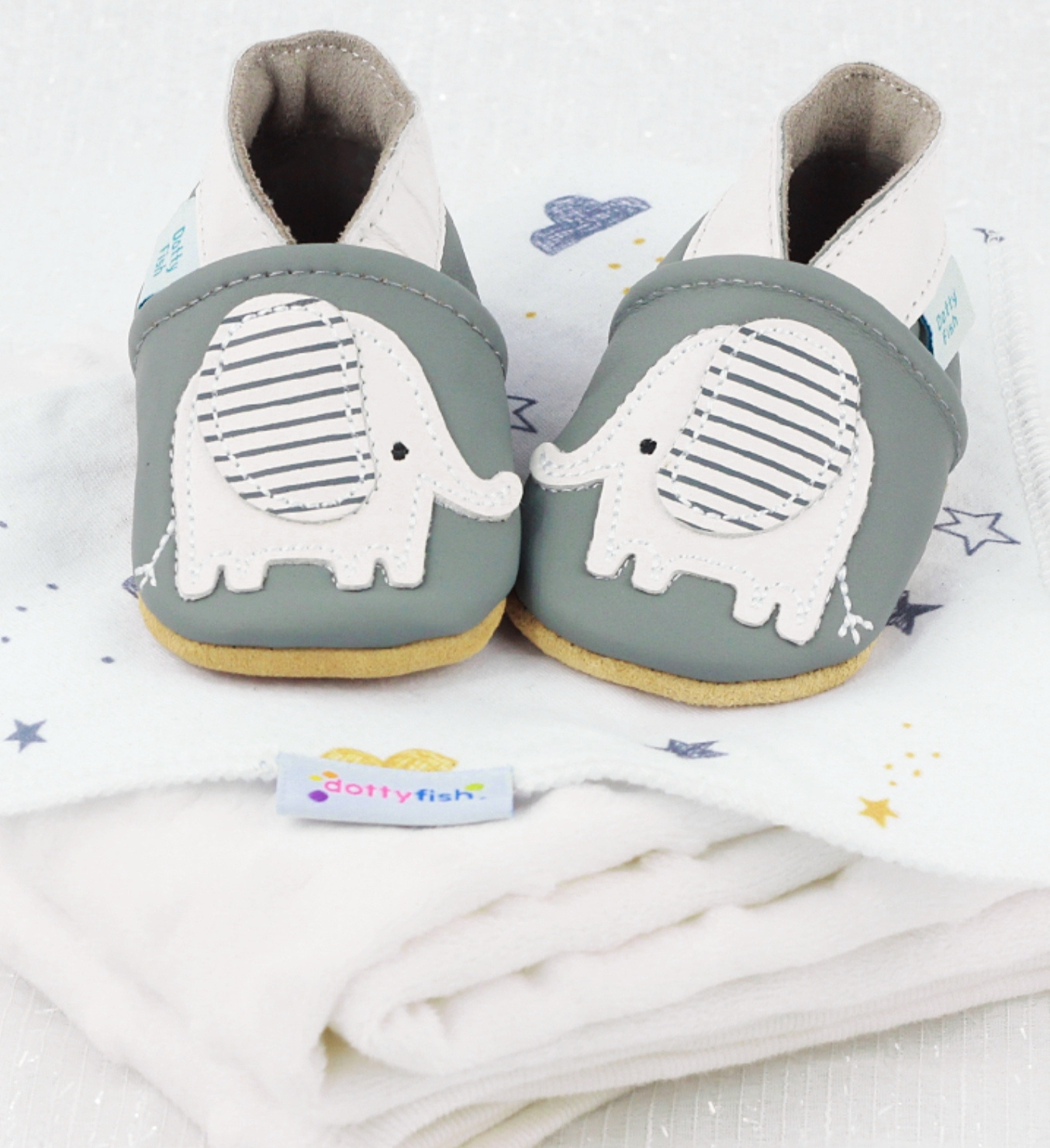 Graue Elefantenschuhe von Dotty Fish