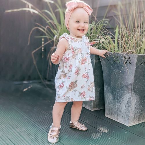 Roségold T-Spangenschuhe mit Gummisohle