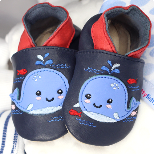 Spritzi der Walfisch Schuhe mit weicher Sohle