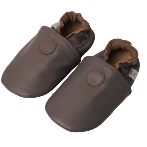 Schlichte graue Schuhe mit Gummisohle