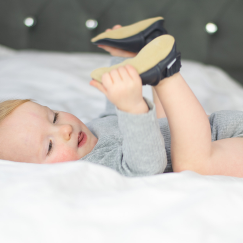 Einfach marineblau Schuhe mit weicher Sohle