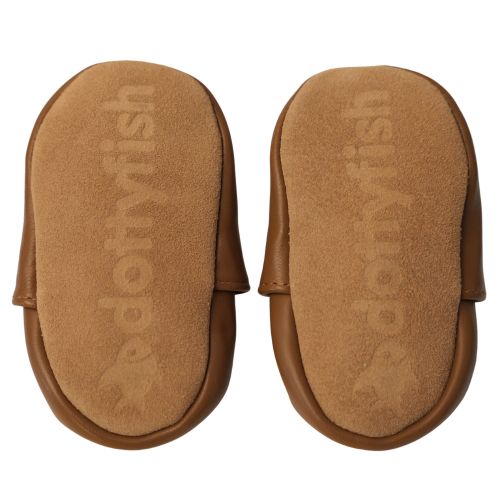 Schlichte hellbraune Schuhe mit weicher Sohle