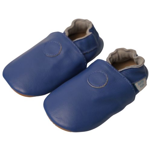 Schlichte blaue Schuhe mit Gummisohle
