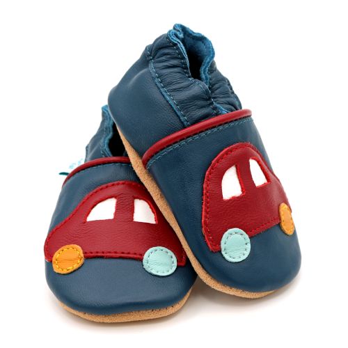 Marineblaue Dotty Fish Lauflernschuhe für Kleinkinder mit weicher Sohle und rotem Auto-Motiv.