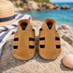 Hellbraune Sandalen