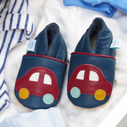 Rotes Auto Schuhe mit weicher Sohle
