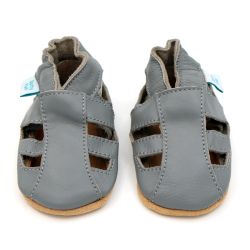 Graue Leder Dotty Fish Baby- und Kleinkindersandalen mit weicher Sohle für Mädchen und Jungen.