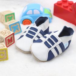 Turnschuhe marineblau