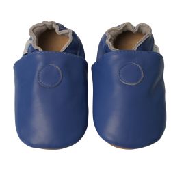 Schlichte blaue Schuhe mit Gummisohle