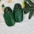 Schlichte grüne Schuhe mit Gummisohle