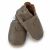 Graue Krabbelschuhe