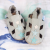 Graue Ledersandalen Dotty Fish für Jungen mit weicher Sohle und blauen Sternen.