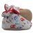 Graue Dotty Fish-Babystiefel aus Baumwolle mit weicher Sohle, rotem Fleecefutter und Fahrzeugmuster.